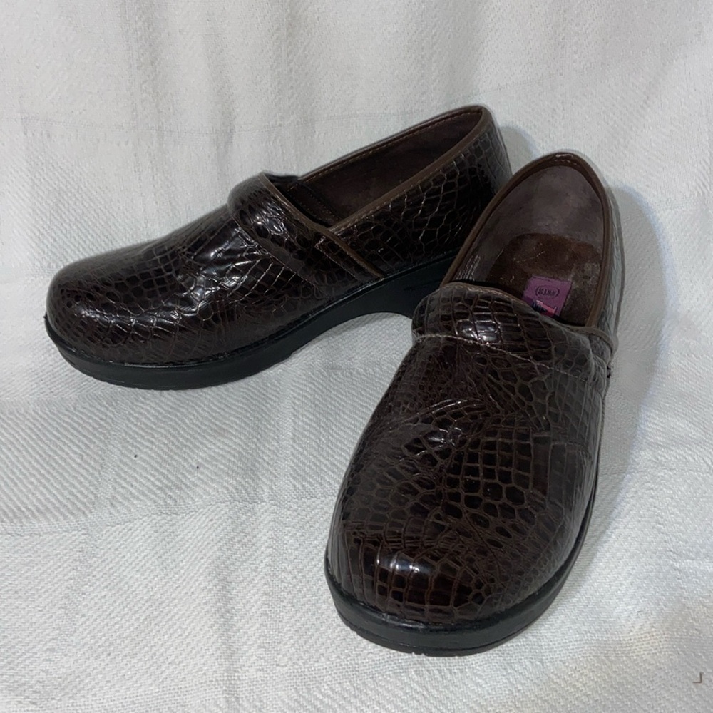 Air Flex nurse clogs sz 8.5